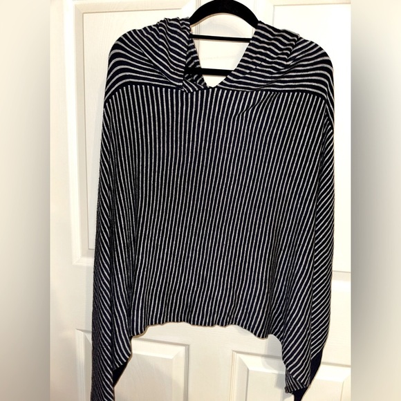 Eileen Fisher women’s grey navy striped poncho shrug OS fall contemporary - Picture 1 of 5